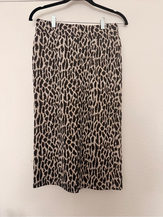 LOFT Dresses & Skirts - LOFT Animal Print Midi Skirt - Black & Cream